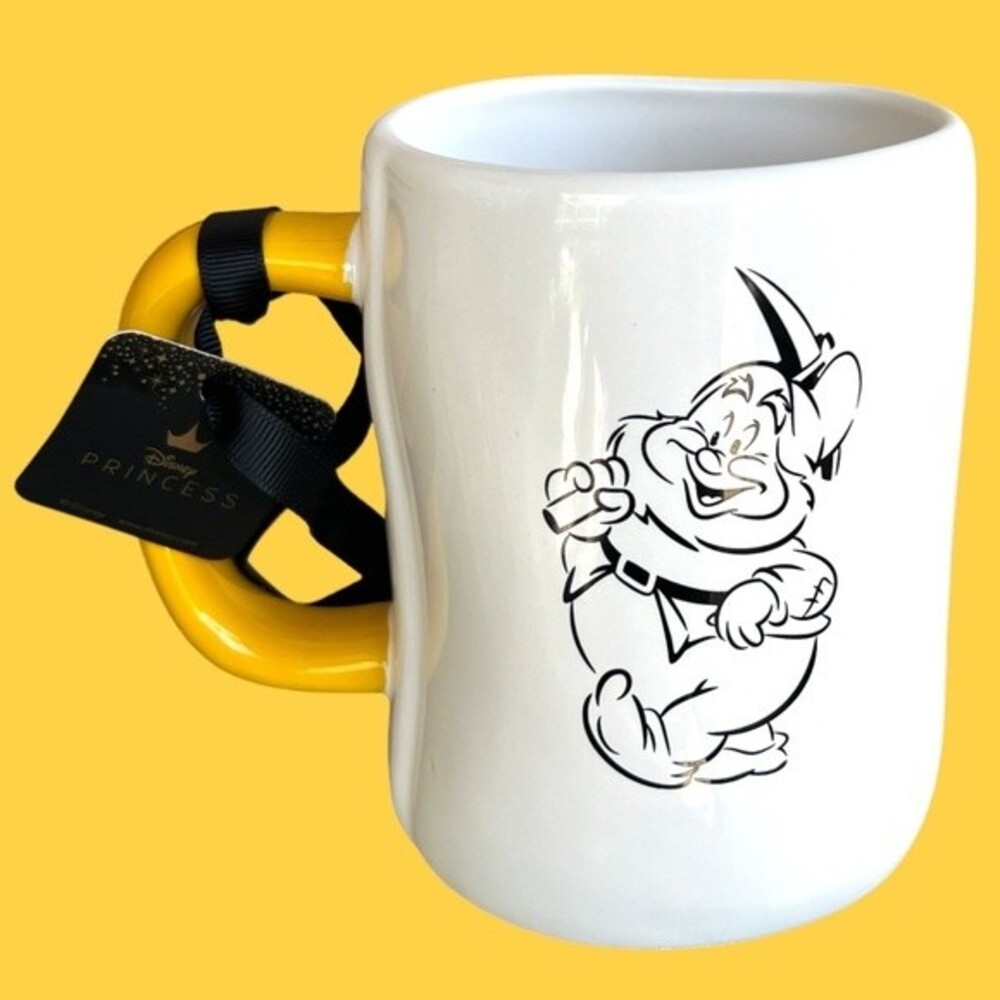 Rae Dunn Disney Happy Princess Snow White Coffee Tea Mug. Rare Hard To Find. NWT
